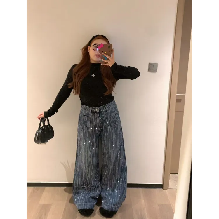 慧芝huizhi 21288加绒高领上衣 定制款闪闪亮片微胖显瘦十字刺绣T