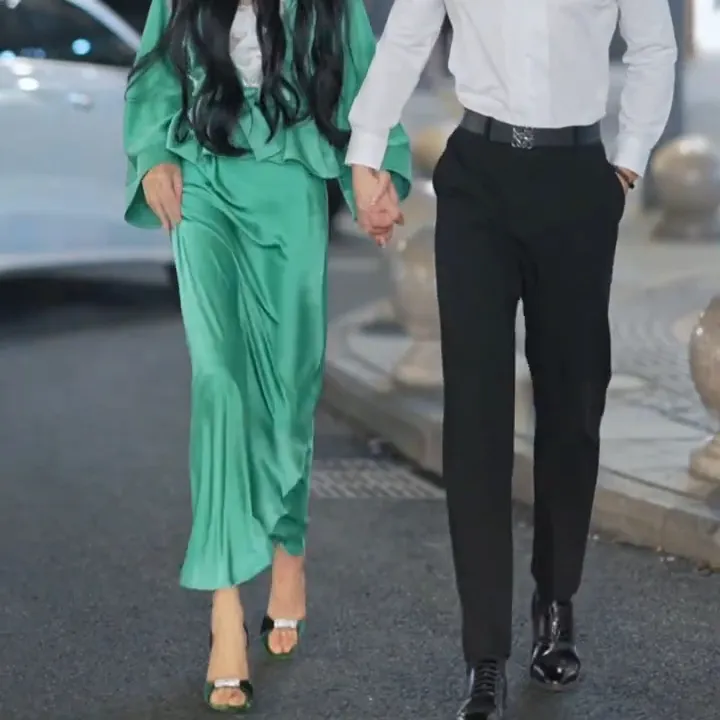 魏元高定/绿色气质秋季休闲时尚显瘦纯色飘逸鱼尾裙-1051