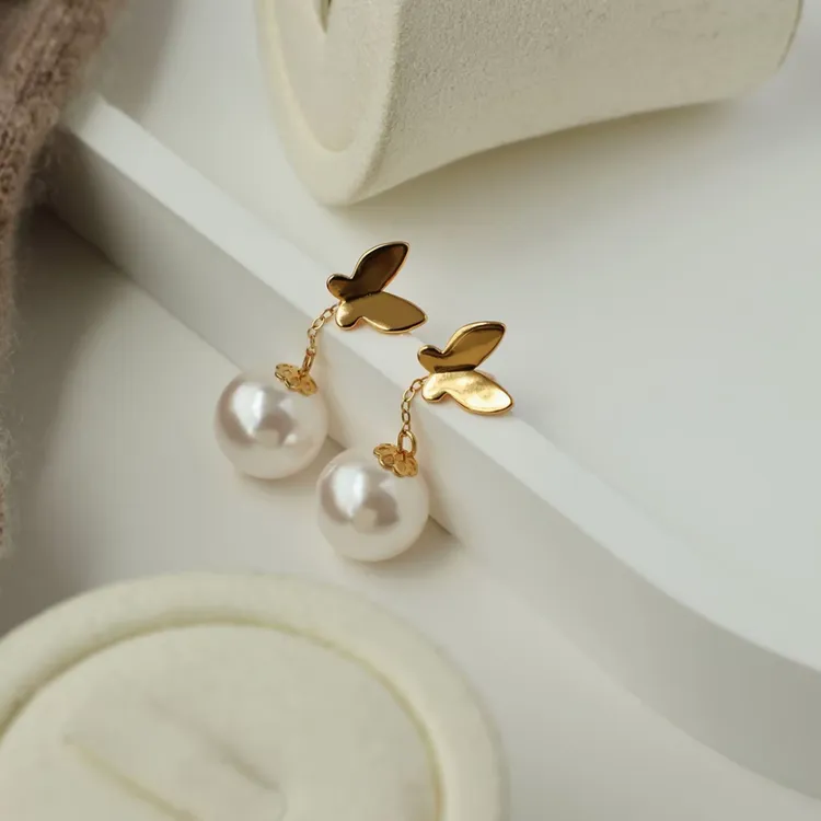 钛钢耳饰  精致温柔蝴蝶流苏耳钉秋冬新品气质法式优雅经典耳饰