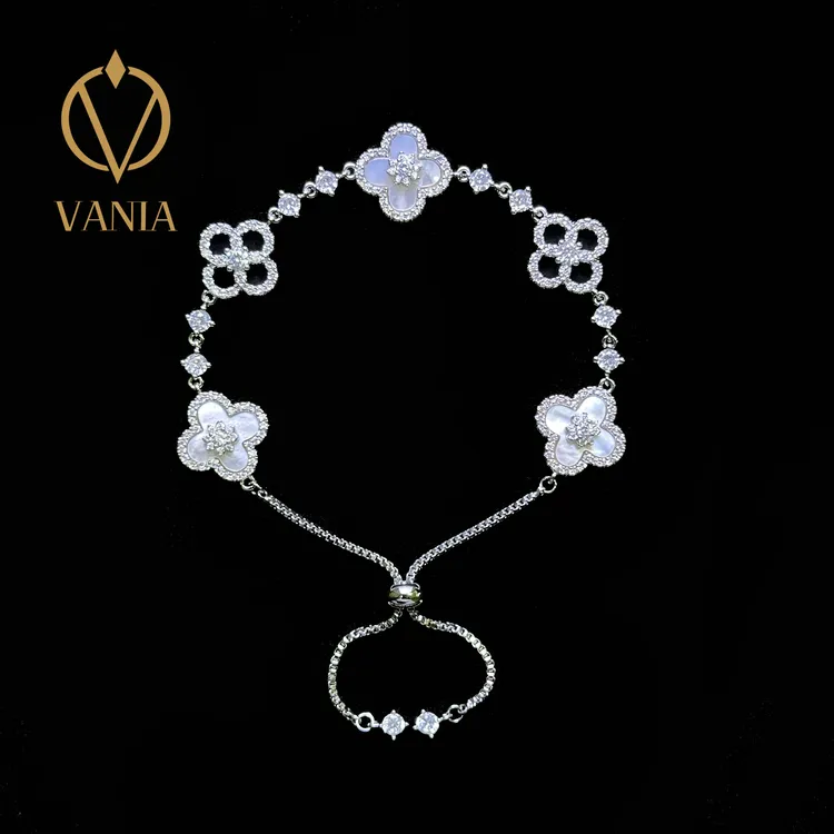 樊尼娅 合金手链 轻奢时尚四叶草设计师款镶钻银色气质精致手镯