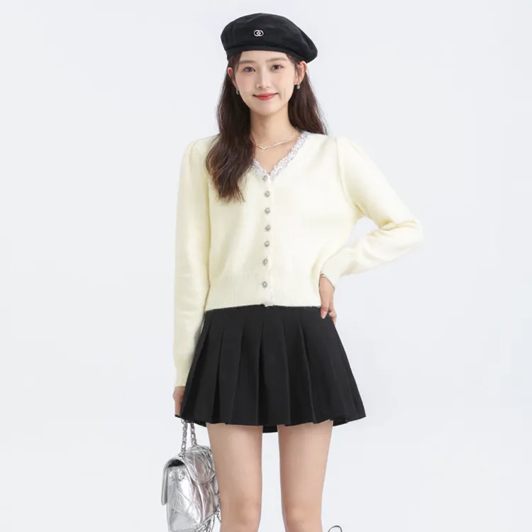 奢姿2025冬新款大码女装时尚V领蕾丝边装饰针织开衫温柔显瘦上衣