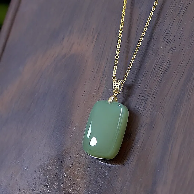 新疆和田玉18k金镶嵌平安无事牌高货厚装送妈妈老婆气质时尚轻奢