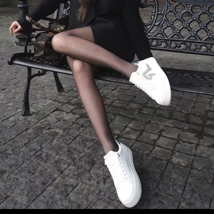 【520专享】0D超薄黑丝女性感丝滑防勾丝隐形显瘦自然高透搭男鞋商品图