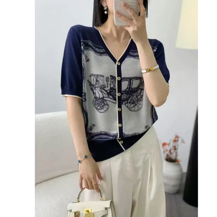 2025复古提花气质V领马车图案提花时尚针织衫1215