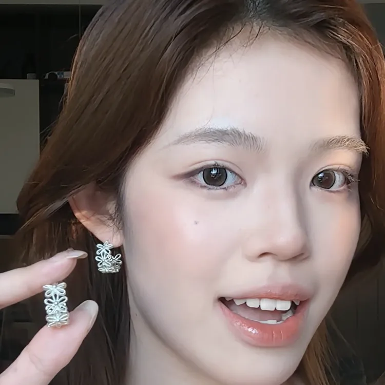 合金耳饰 蕾丝花环镂空镶嵌花朵耳环小众设计甜美时尚耳圈民族风