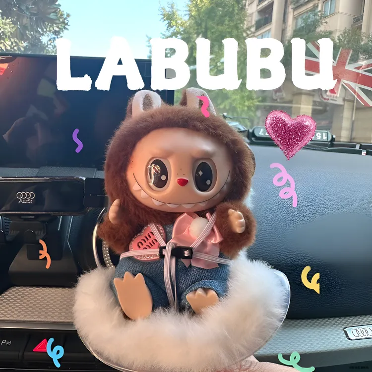 拉布布周边摆件公仔安全座椅labubu车载出风口可坐小娃娃玩偶摆件