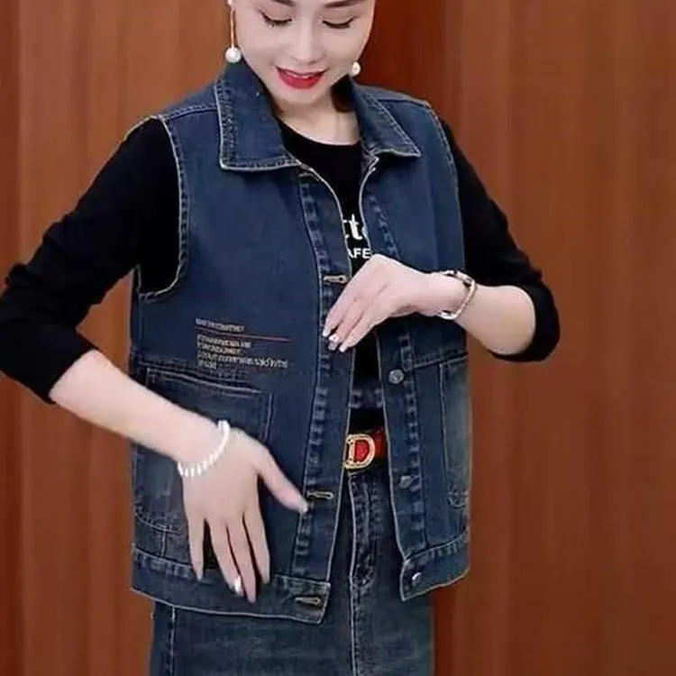 大码牛仔马甲女春秋新款修身洋气休闲小个子短款无袖坎肩背心马夹