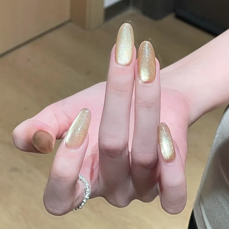 【秋日茶会】冰透浅咖裸色玻璃珠猫眼美甲款式推荐2026爆款穿戴甲