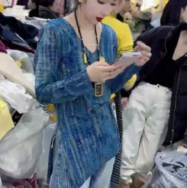 2024冬季新款时尚女装网红潮流气质靓丽漂亮女士打底衫珍惜