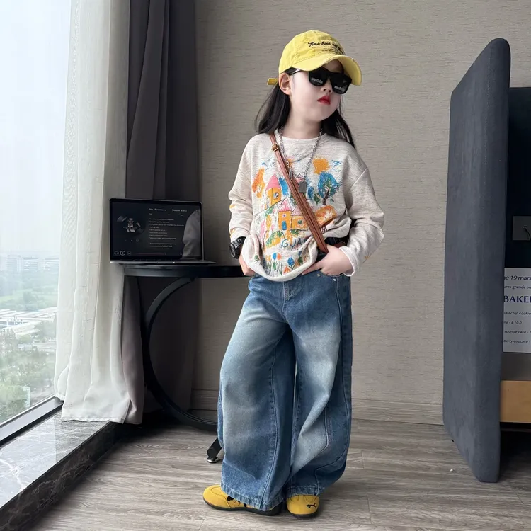 女童秋季洋气涂鸦印花T恤中大童宽松版百搭牛仔阔腿裤潮
