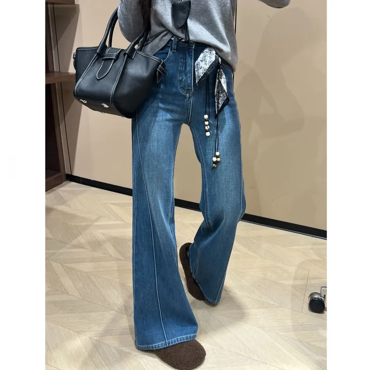 设计感鱼骨边弹力微喇牛仔裤女冬新款梨型身材修身显瘦加绒直筒裤