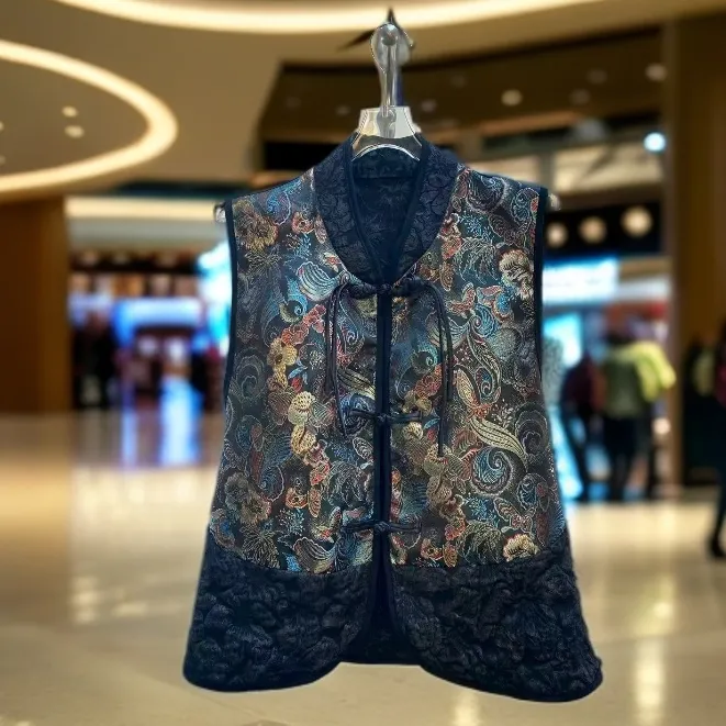 1新中式国风盘扣浮雕花马甲女刺绣拼接显瘦洋气马夹外套坎肩上衣