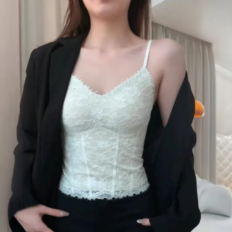 【原版质量】秋冬新款收腰显瘦V领设计蕾丝聚拢显大美背带胸垫外穿