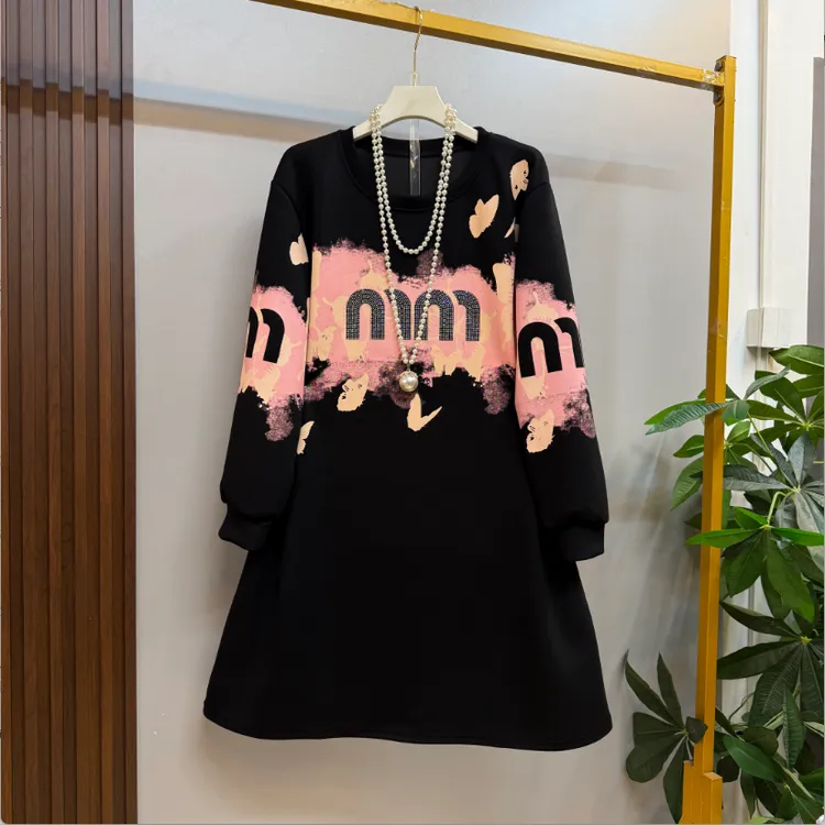 早秋新款胖mm时尚减龄韩版宽松百搭休闲遮肉舒适圆领大码卫衣裙