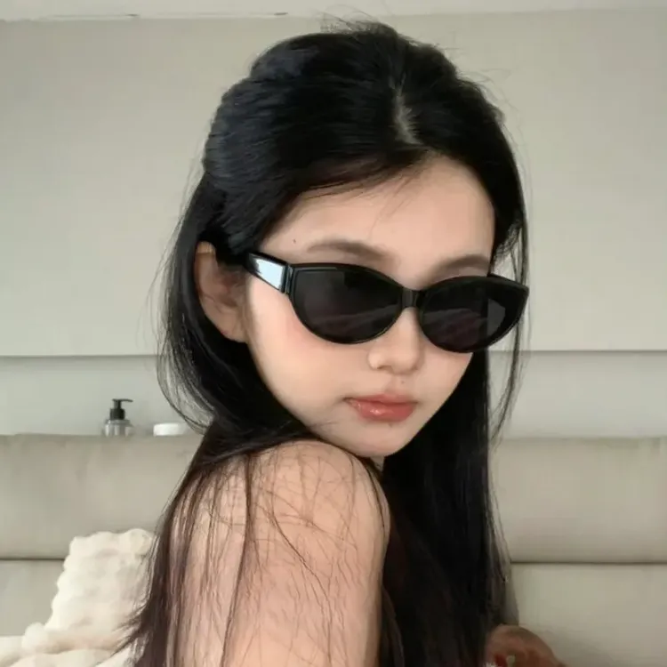 猫眼墨镜简约高级质感方圆脸显瘦气质欧美街拍遮阳太阳镜网红