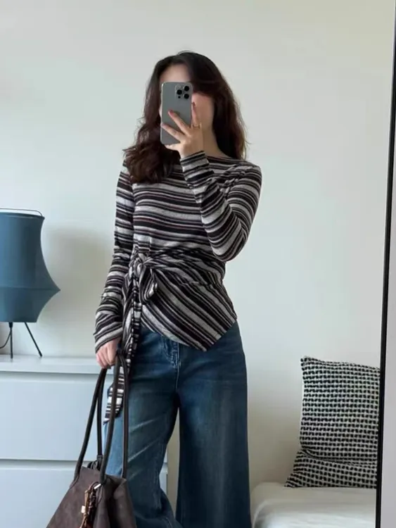 可爱今年流行早初春秋季修身女咖色条纹一字肩长袖打底衫上衣外穿