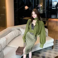 设计感小众性感辣妹V领飘带长袖衬衫上衣+卡其绿显瘦开叉半身裙