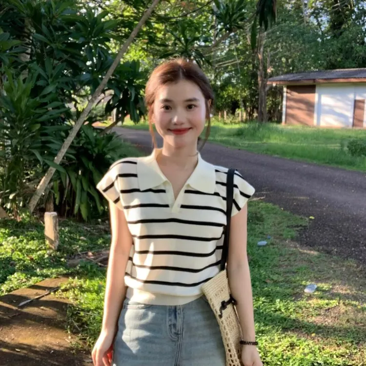 夏季新款洋气衣服女条纹polo领短袖正肩T恤薄款v领上衣卷边短裤