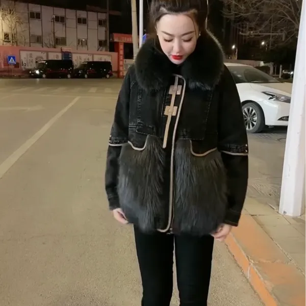 外套牛仔时尚加厚拼接秋冬季皮毛一体女装洋气网红大毛领保暖百搭