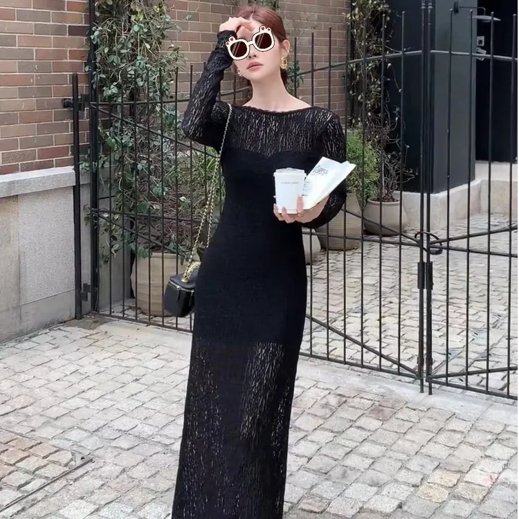 纯欲性感蕾丝长袖露背连衣裙2025春夏新款收腰显瘦透视长裙两件套