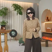 进口白鹅绒菱格衔缝撞色拼接羽绒服外套 KG86233