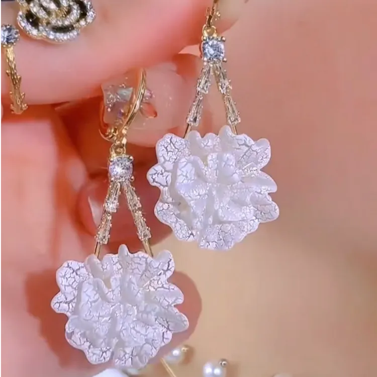 铜合金耳饰 48【花季时光】白色花朵精美耳扣小众耳环优雅气质