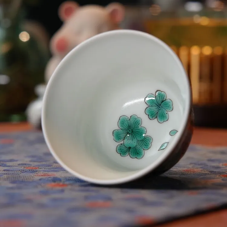 红绿彩绿梅主人杯「雨溪山房」