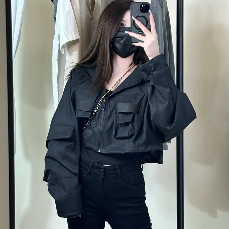 新款辣妹连帽工装感短外套小众时尚抽绳春秋出行小个子洋气百搭