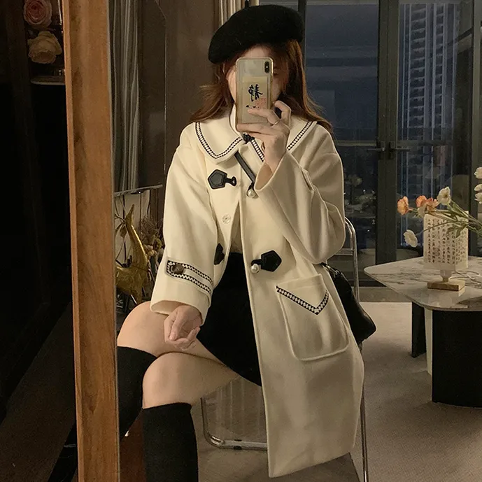 高中学生牛角扣毛呢大衣女2024秋冬新款初中生学院风长款夹棉外套