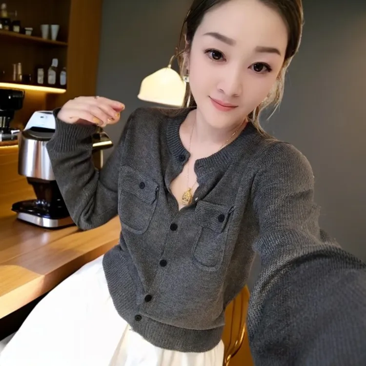 氛围感针织开衫女装2025秋季新款法式高级感宽松百搭纽扣长袖毛衣