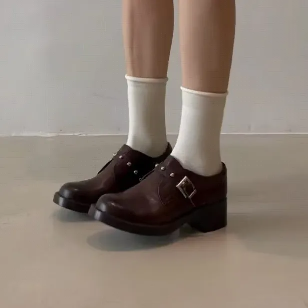 冬季加绒兔毛乐福鞋新款英伦风铆钉皮带扣厚底单鞋粗跟小皮鞋