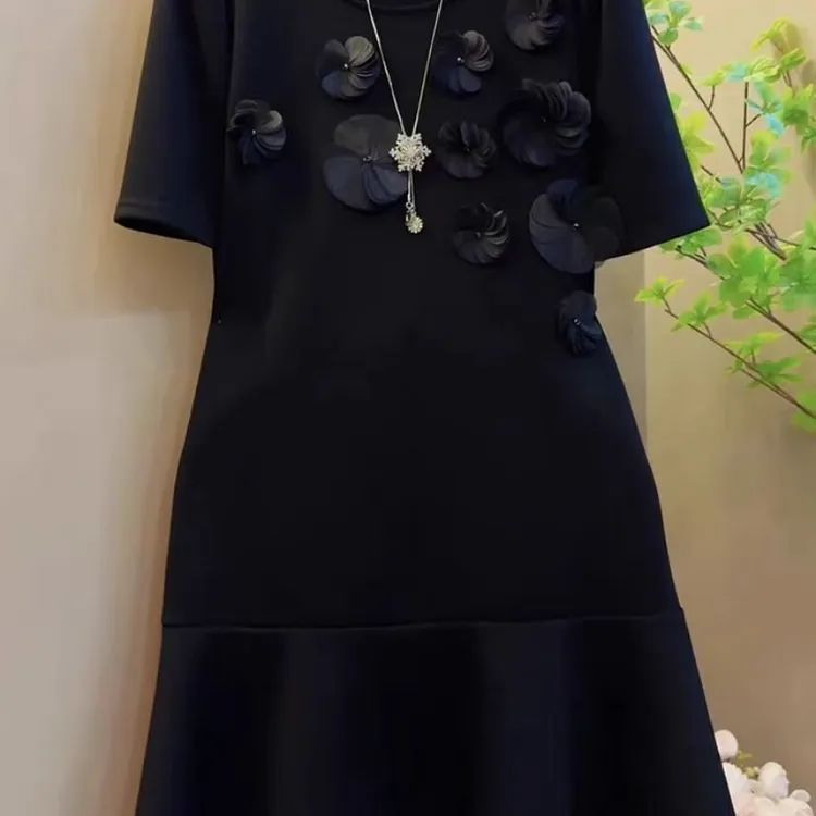 大码女装2025春季新款黑色连衣裙显瘦胖妹妹胖mm洋气今年流行爆款