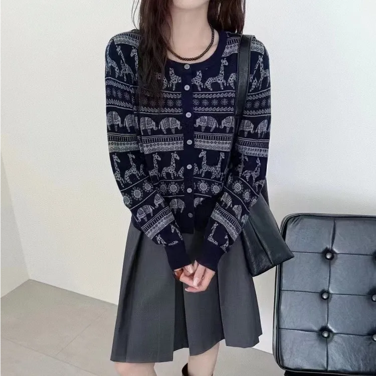 欧洲站早秋新款时尚气质提花圆领长袖单排扣针织开衫女士百搭上衣