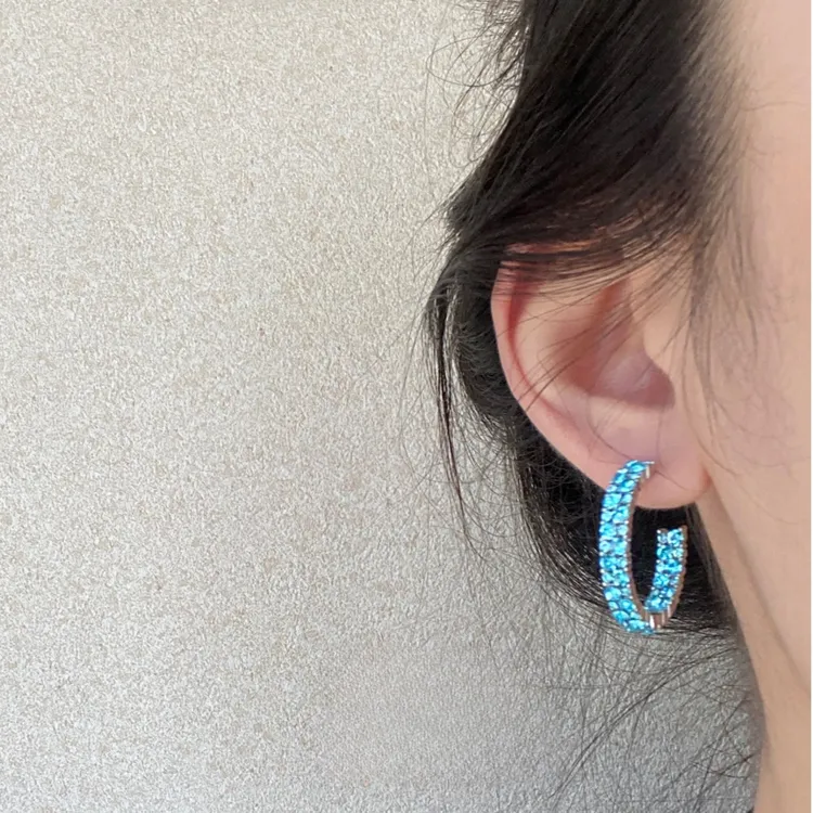铜合金耳饰 爆闪冰萃蓝耳圈韩国小众设计感高级感个性耳环冰萃蓝