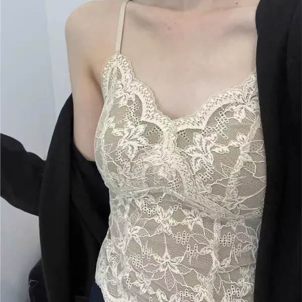 【高定】秋冬新款收腰显瘦V领设计蕾丝吊带背心美背带胸垫内搭外穿】