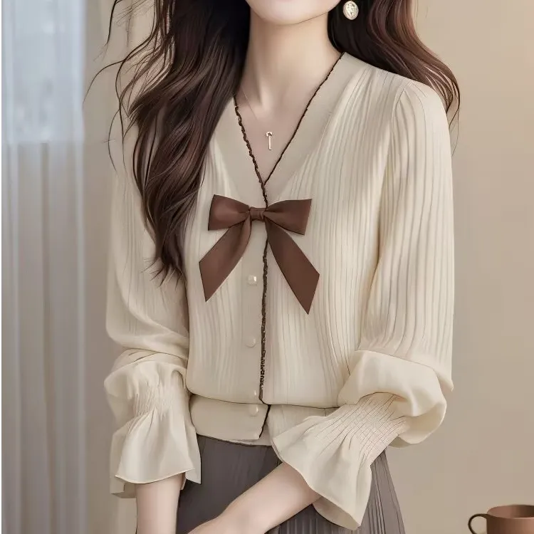 哥弟阿玛施正品2025秋季新款小香风V领蝴蝶结针织衫开衫毛衣女款