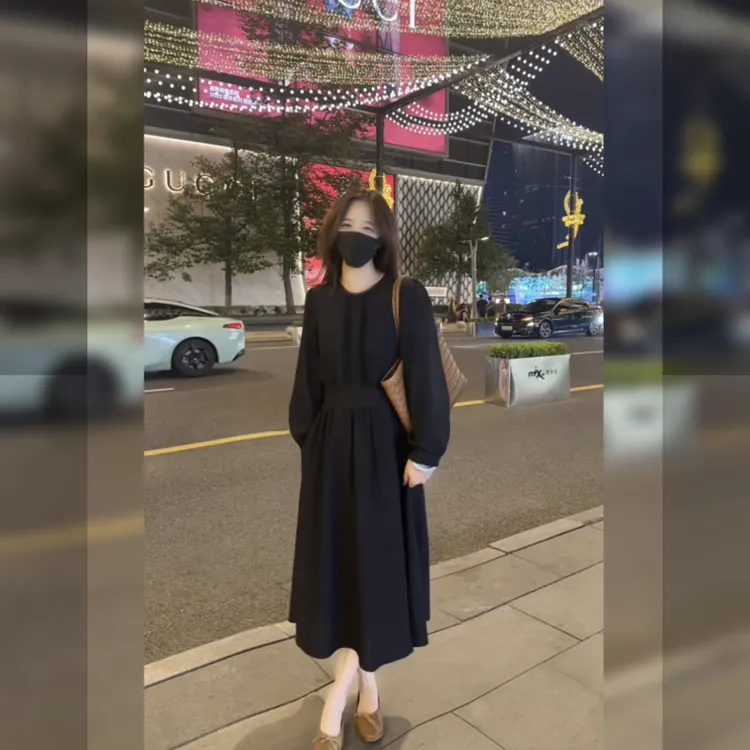 小个子镶花边连衣裙黑色收腰显瘦长袖时尚洋气小黑裙0101