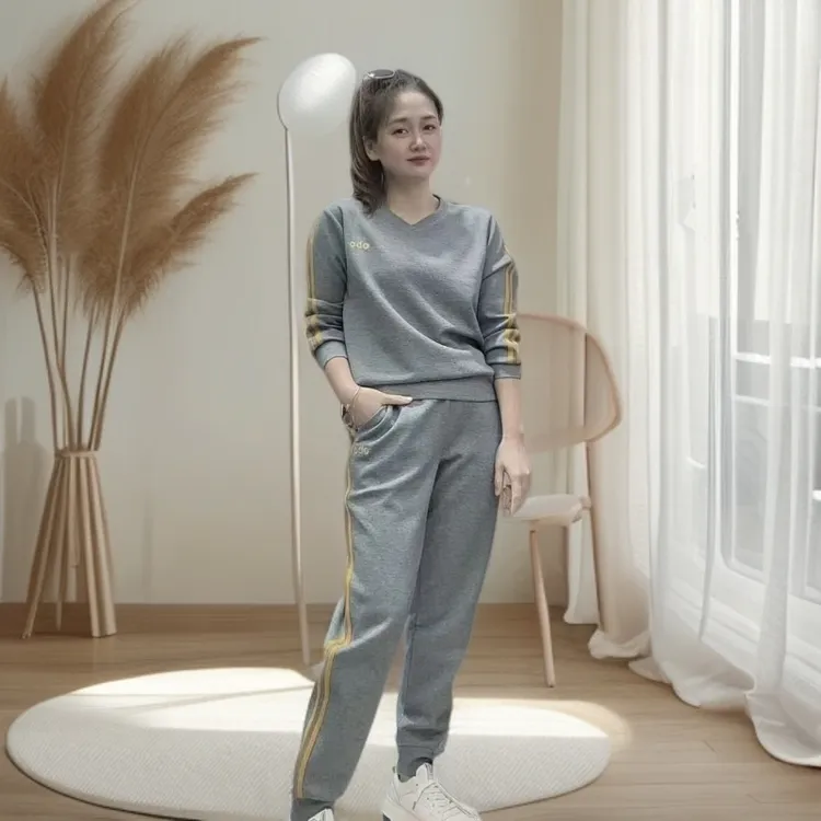 《丽丽家》小脚两件套洋气卫衣高级感女装2025年休闲套装减龄新款