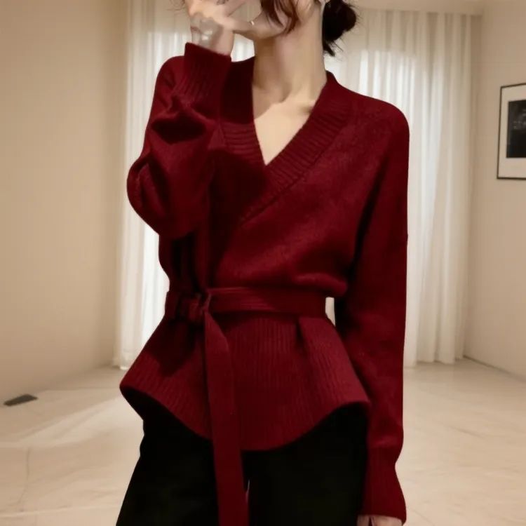 圣诞新年穿搭红色秋冬季设计感修身V领打底针织衫系带时尚毛衣女