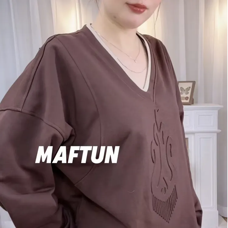 Maftun民族风高温压花V领宽松卫衣