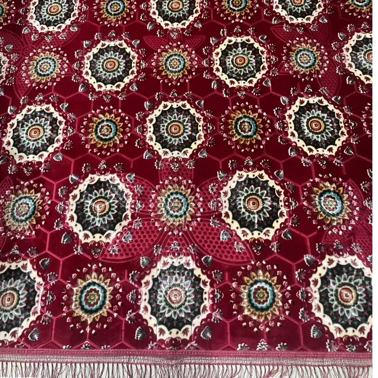 金丝绒地毯毯子 批发店 [ دۈگىلەك قىزىل گۈل .]