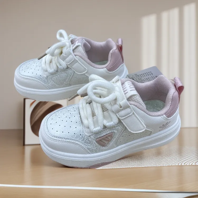 板鞋女童学生休闲春秋低帮运动潮流秋季最新款防滑耐磨防滑