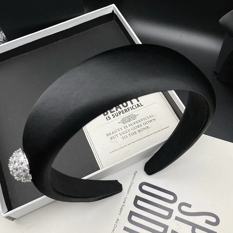 高级感黑色锻面镶钻发卡发箍时尚优雅高颅顶百搭气质外出压发头箍