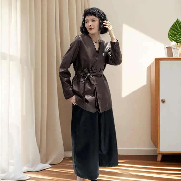 设计师休闲气质V领显瘦皮衣西装秋季外套女款精致百搭腰带外套