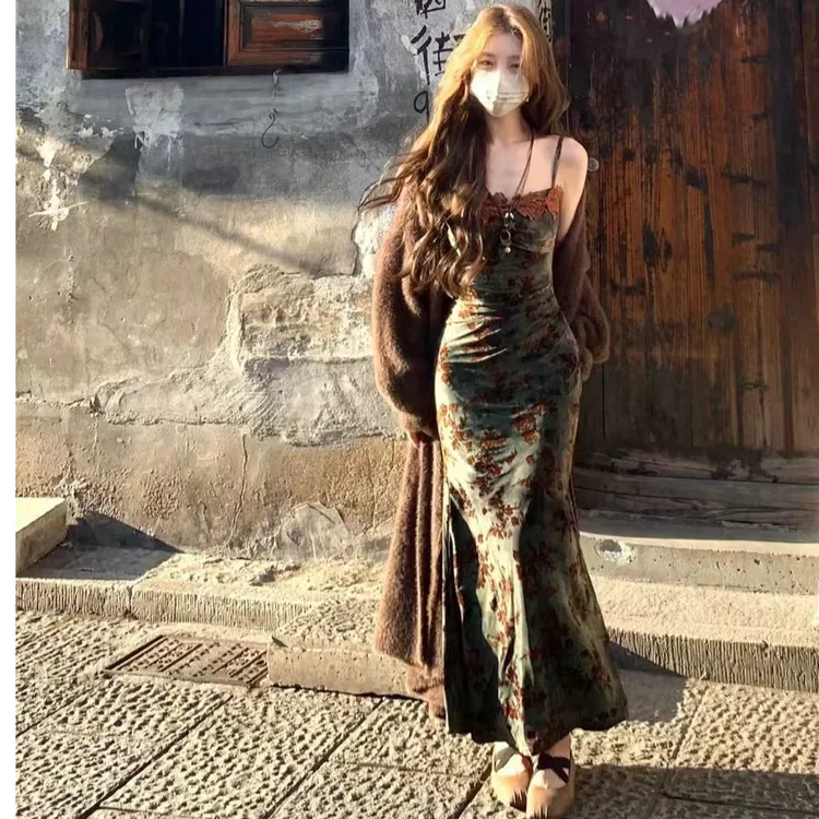 秋季森系蕾丝边碎花裙长款丝绒裙