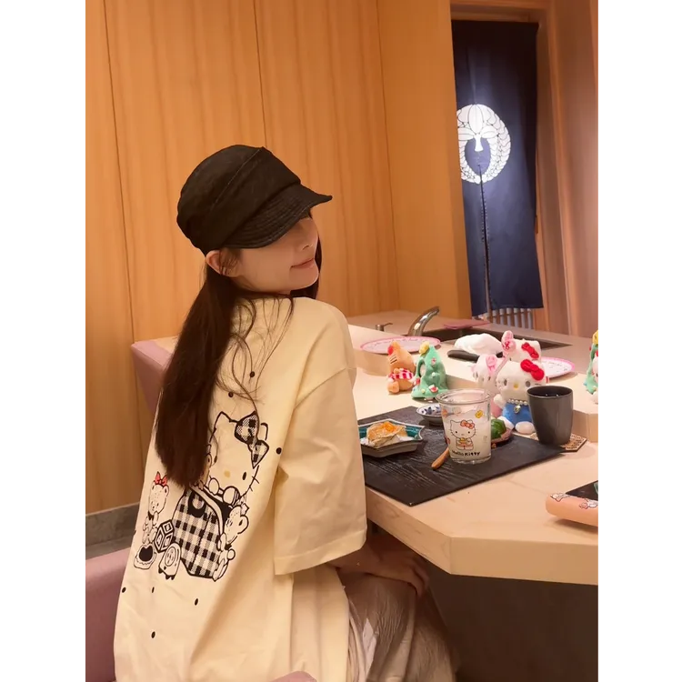 【痘痘私服】|【香香kt】黑白格米色kt短袖