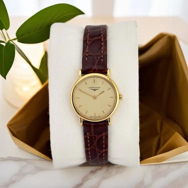 95新 Longines/浪琴 浪琴嘉岚薄款经典精致女士腕表金色气质名表