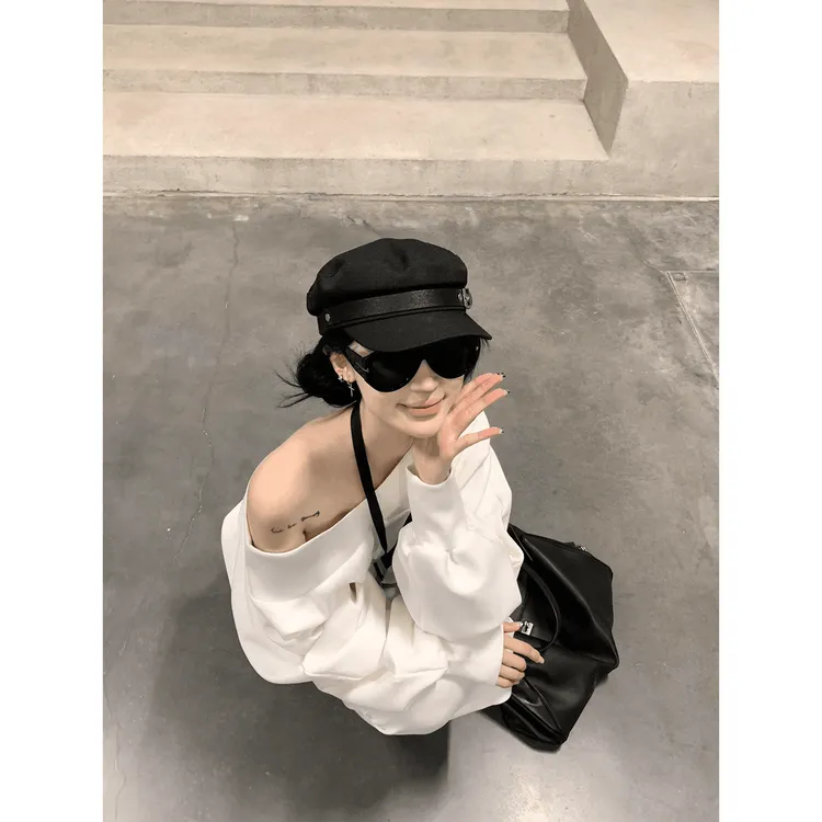 韩系休闲时尚风套装女显瘦别致独特斜肩长袖上衣宽松半身裙两件套