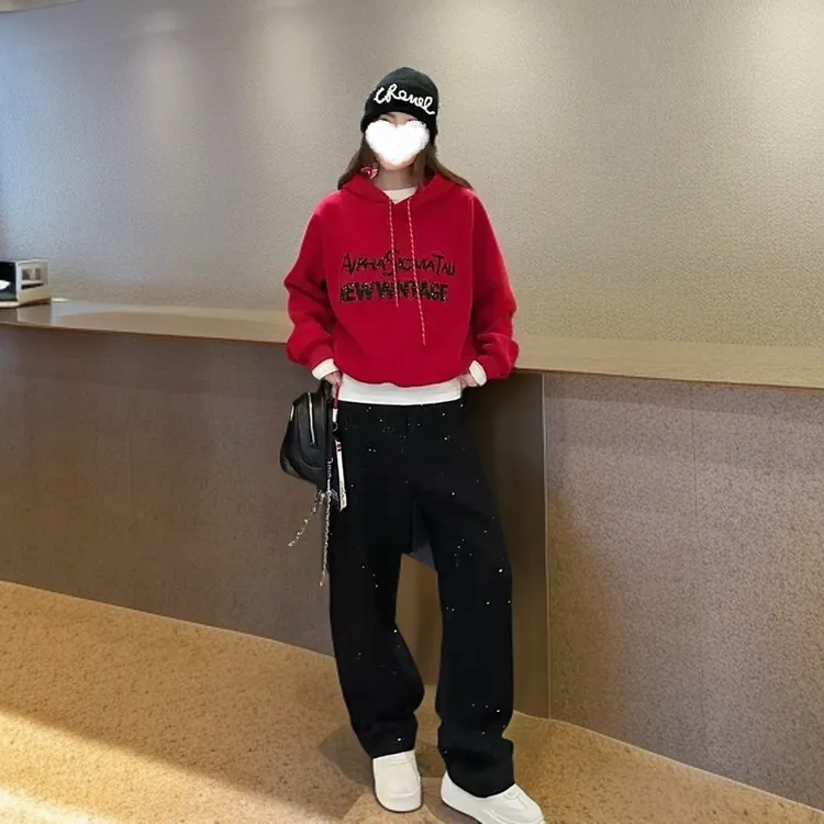 简约风重工珠片字母加绒连帽卫衣配星光点点加厚休闲裤