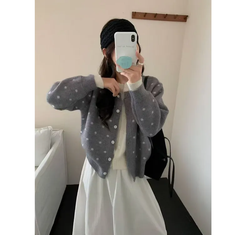 韩系撞色波点长袖针织开衫外套女秋季甜美减龄高级感休闲外搭上衣